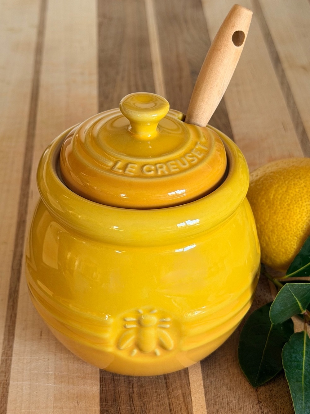 Le Creuset Yellow Stoneware Honey Jar with Wooden Dipper (Like New!)